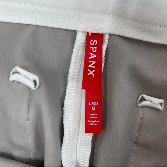 SPANX Flared‎ Pull-On Cropped Jeans Tummy Control Stretch Women’s Large White - Picture 7 of 12